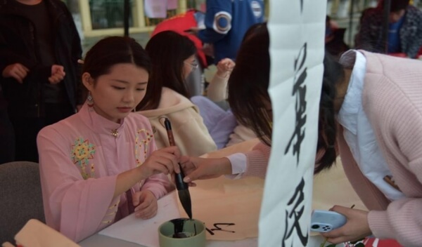 江西财经大学公共管理学院