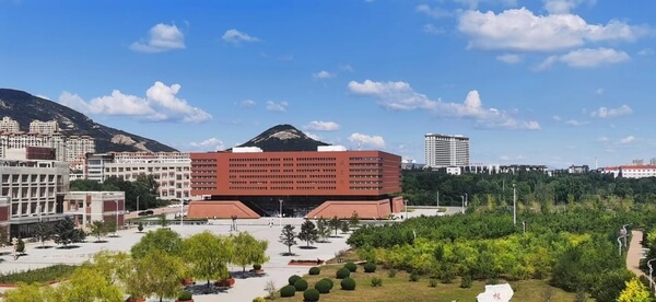 辽宁工程技术大学电子与信息工程学院
