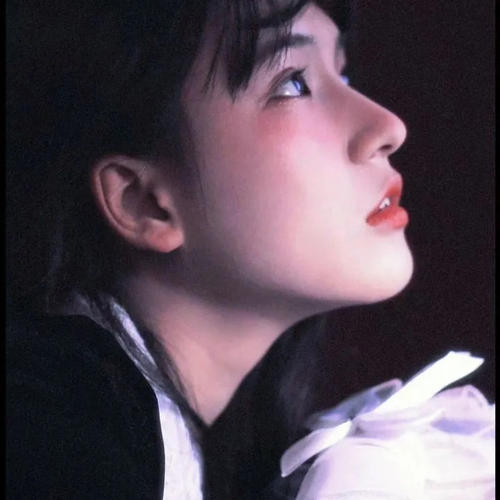 真岛华子