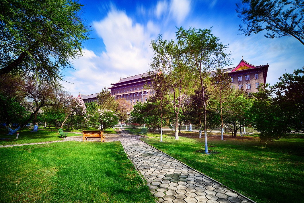 哈尔滨工业大学