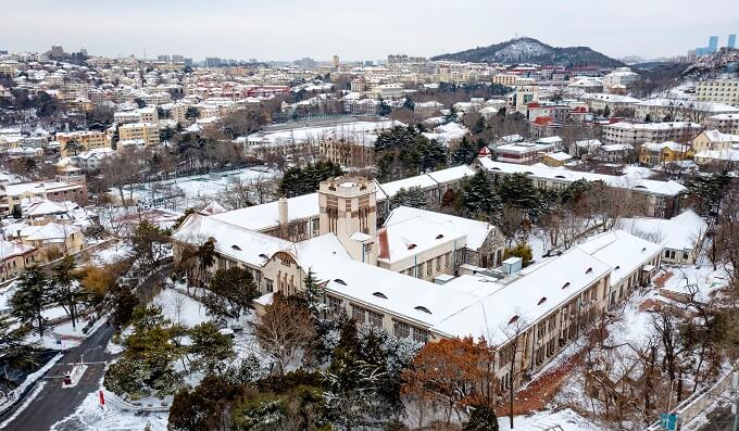 中國海洋大學雪中校園