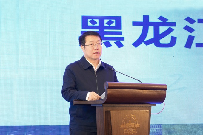 许振宇介绍黑龙江高等研究院建设情况