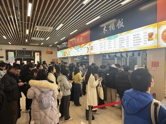 上海交通大学考点2026年研考顺利进行