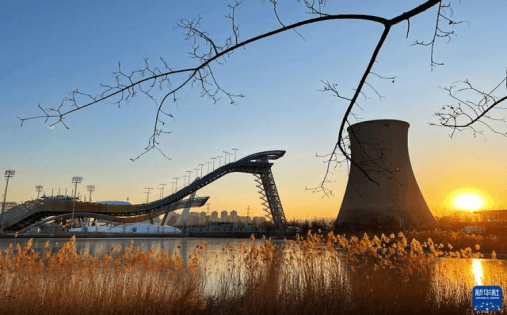 12月28日拍摄的首钢滑雪大跳台